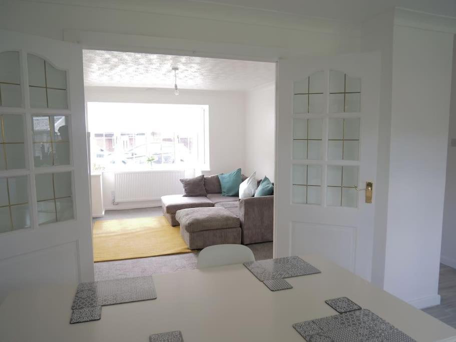 Holiday home Cosy Four Bed With En-suite Near To Nec Airport And The